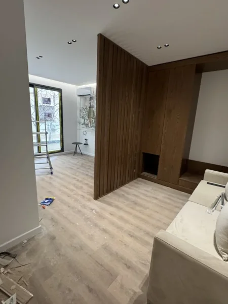 Tirane, jepet me qera hotel Kati 2, 200 m² 3.500 € (Rruga Pjeter Bogdani)