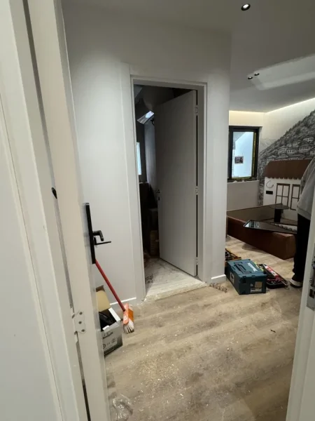 Tirane, jepet me qera hotel Kati 2, 200 m² 3.500 € (Rruga Pjeter Bogdani)