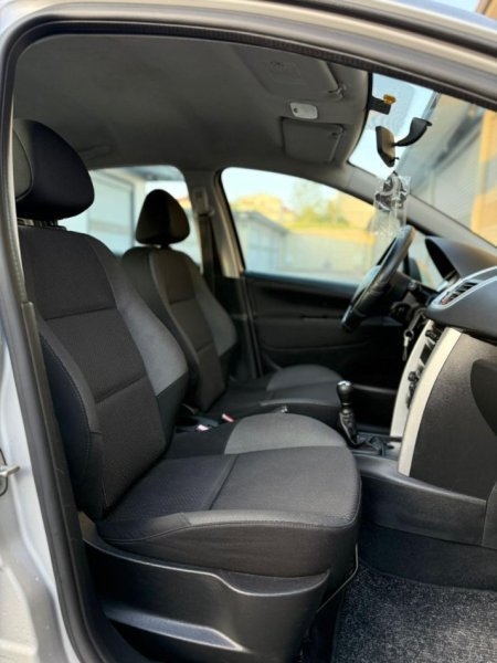 Durres, shes makine Peugeot 207 1.4 nafte Nafte, gri metalizato manuale Klima 136 km 4.700 €