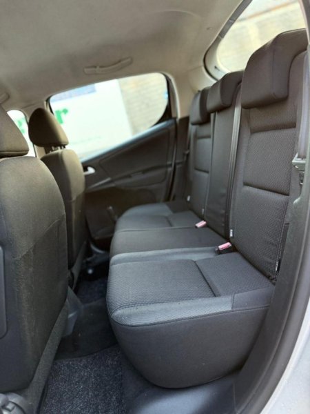 Durres, shes makine Peugeot 207 1.4 nafte Nafte, gri metalizato manuale Klima 136 km 4.700 €