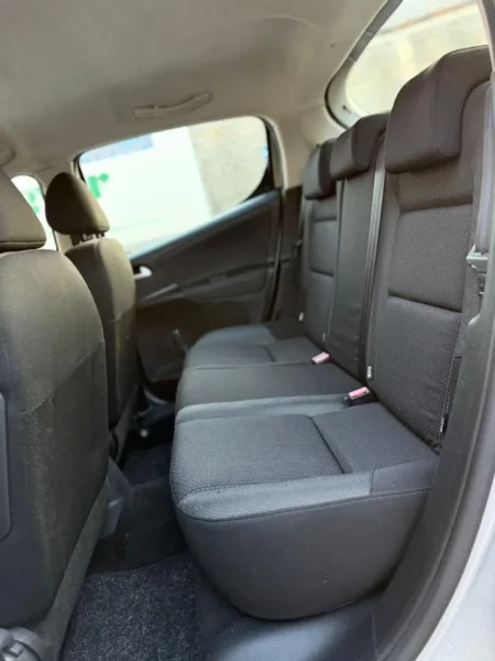 Durres, shes makine Peugeot 207 1.4 nafte Nafte, gri metalizato manuale Klima 136 km 4.700 €