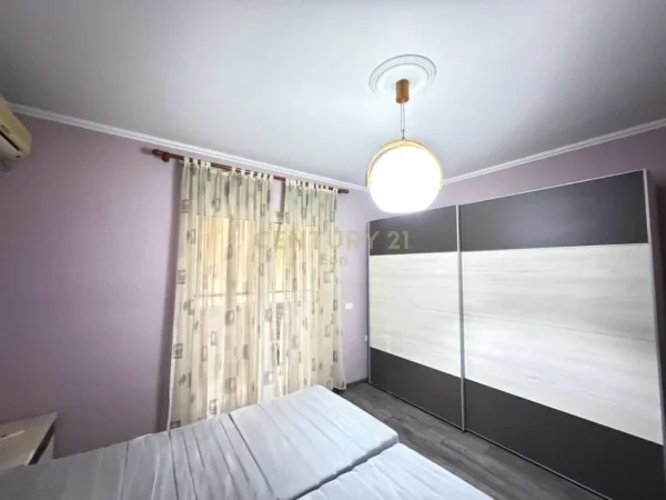 Tirane, jepet me qera apartament 2+1+Ballkon Kati 6, 120 m² 1.100 € (stadiumi air albania)