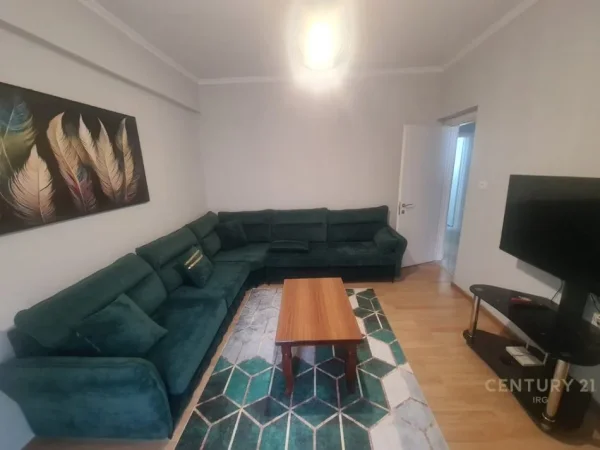 Tirane, jepet me qera apartament 1+1 Kati 2, 70 m² 600 € (rruga e durresit)