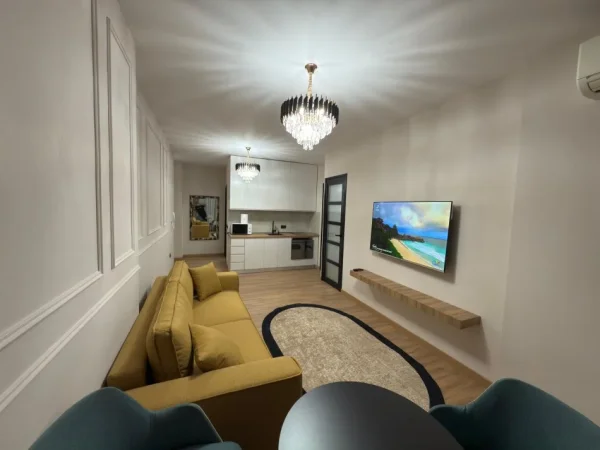 Tirane, jepet me qera apartament 2+1 Kati 5, 850 € (Islam alla)