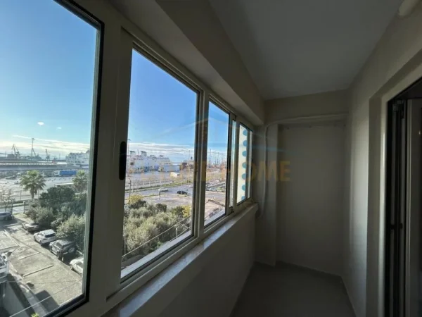Tirane, shes apartament 2+1+Ballkon Kati 5, 76 m² 140.000 € (RRUGA E PORTIT)