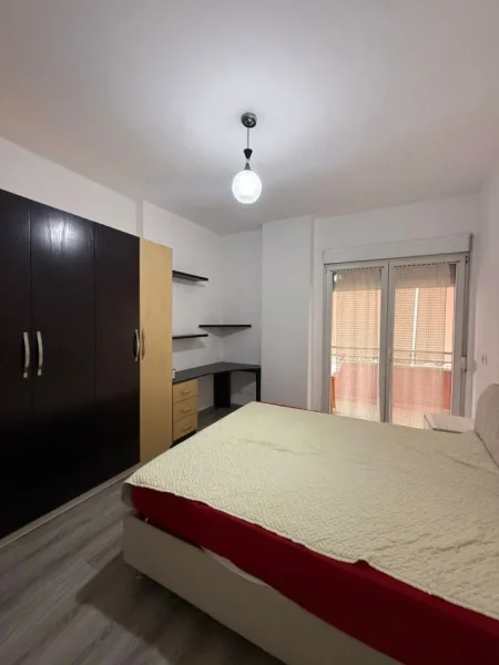 Tirane, jepet me qera apartament 2+1 Kati 1, 100 m² 650 € (Don Bosko)