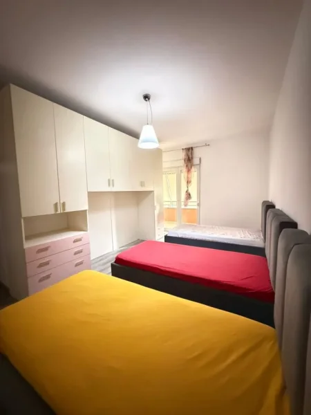 Tirane, jepet me qera apartament 2+1 Kati 1, 100 m² 650 € (Don Bosko)