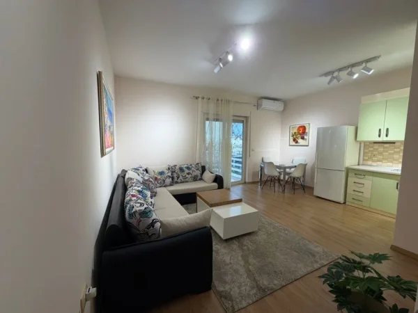 Tirane, jepet me qera apartament 2+1 Kati 3, 112 m² 650 € (Rruga Eduard Mano)