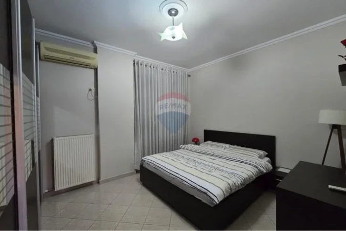 Tirane, jepet me qera , 100 m² 850 € 
