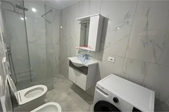 Tirane, jepet me qera garsonier , 35 m² 301 € 