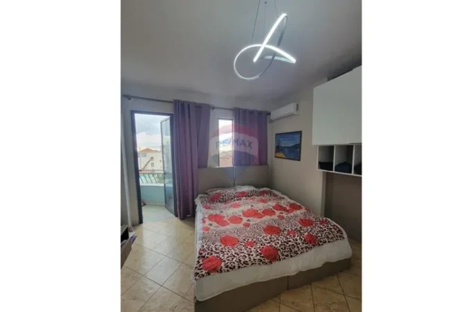 Tirane, jepet me qera garsonier , 41 m² 350 € 