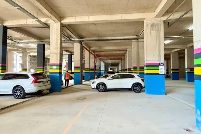 Tirane, shitet garazh | post parkimi , 27 m² 30.000 € (Kodra 2)