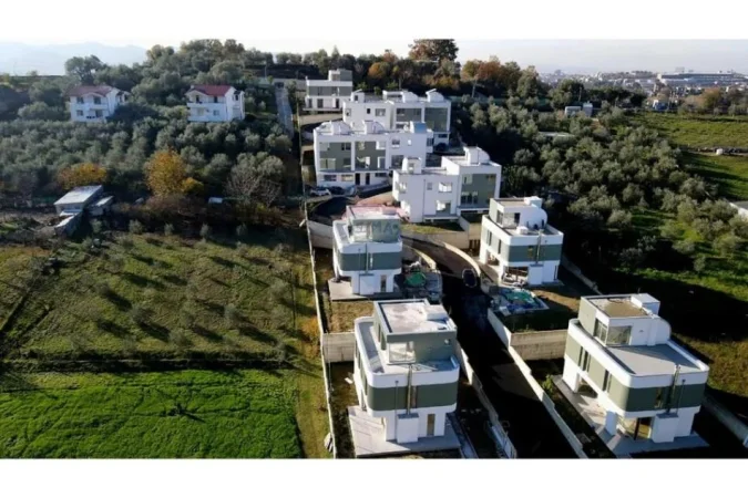 Tirane, shitet vetem 1 dhome , 444 m² 581.500 € (Farke)