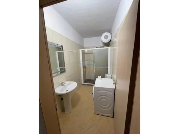 Tirane, jepet me qera apartament Kati 0, 49 m² 470 €