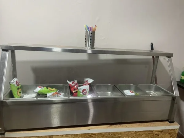 Tirane, shes Banak per fast Food