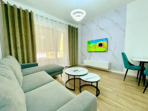 Tirane, jepet me qera apartament 1+1+Ballkon Kati 4, 70 m² 750 € (Rruga Anton Lufi)