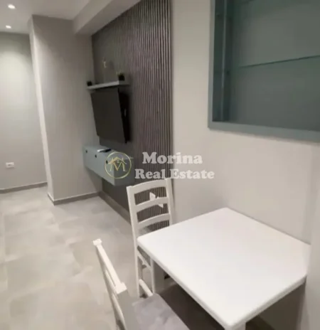 Tirane, jepet me qera apartament 1+1 Kati 7, 40 m² 400 € (5 Maji)