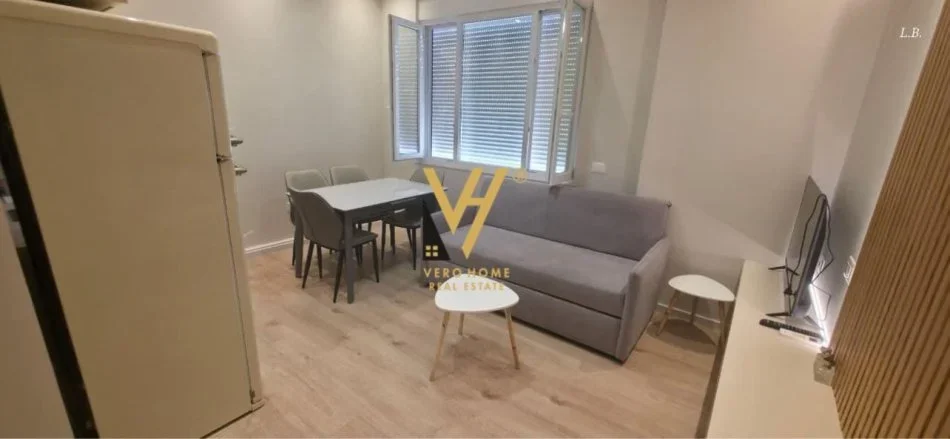 Tirane, jepet me qera apartament 1+1+Ballkon Kati 0, 55 m² 670 € (SELVIA)