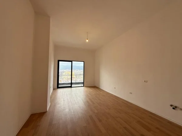 Tirane, shitet apartament 3+1 , 132 m² (Rruga e Barrikadave)