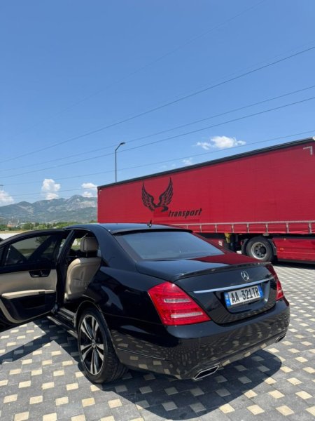 Tirane, shitet makine s class Nafte, e zeze automatik Kondicioner 7.500 €