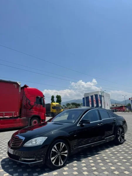 Tirane, shitet makine s class Nafte, e zeze automatik Kondicioner 7.500 €