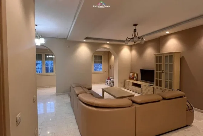 Tirane, jepet me qera apartament 1+1 Kati 5, 80 m² 750 € (kinema agimi)