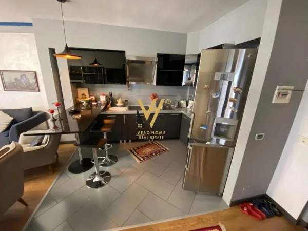 Tirane, shitet apartament 2+1+Ballkon Kati 2, 106 m² 280.000 € (URA E TABAKEVE)