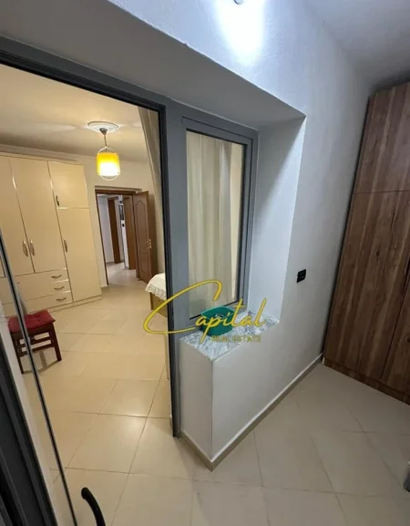 Tirane, jepet me qera apartament 2+1 Kati 2, 70 m² 500 € (XHAMLLIKU)