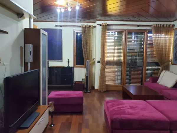 Tirane, jepet me qera apartament 2+1 Kati 7, 109 m² 1.200 € (21 Dhjetori)