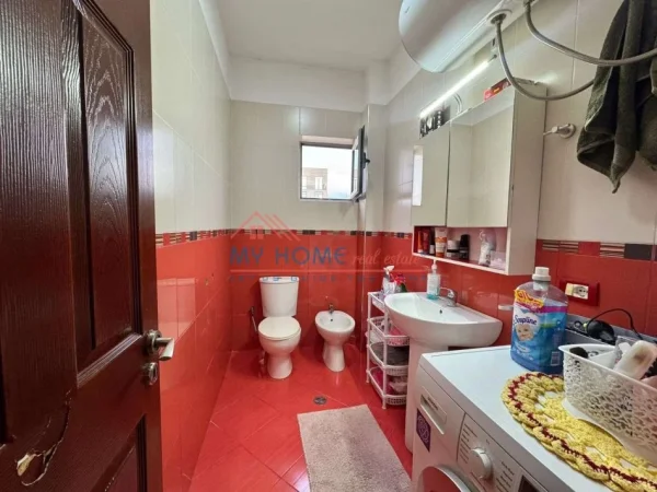 Tirane, shitet apartament 3+1+Ballkon Kati 6, 124 m² 191.000 € (Rruga Todi Shkurti)