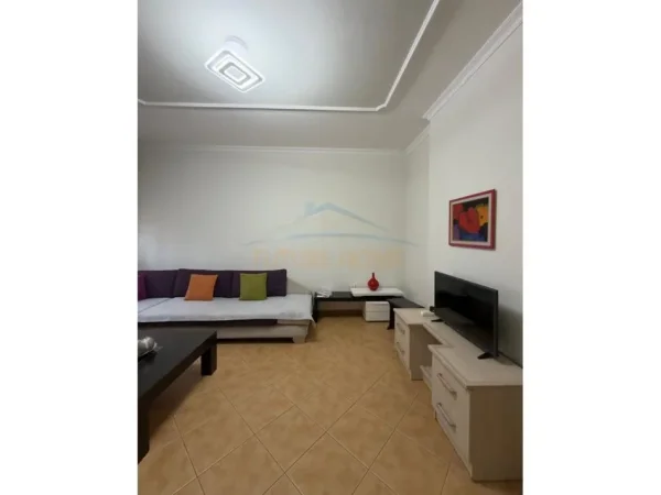 Tirane, jepet me qera apartament 2+1 Kati 4, 113 m² 600 € (Rruga Panorama prane Bulevardit te Ri)