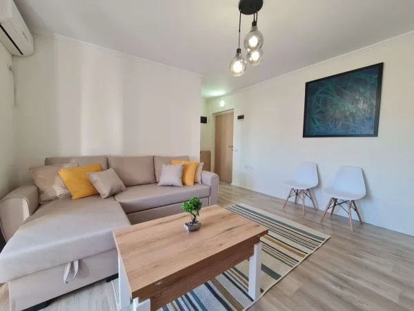 Tirane, shitet apartament 1+1 Kati 3, 45 m² 88.000 € (Shkolla Kushtrimi i Lirise)