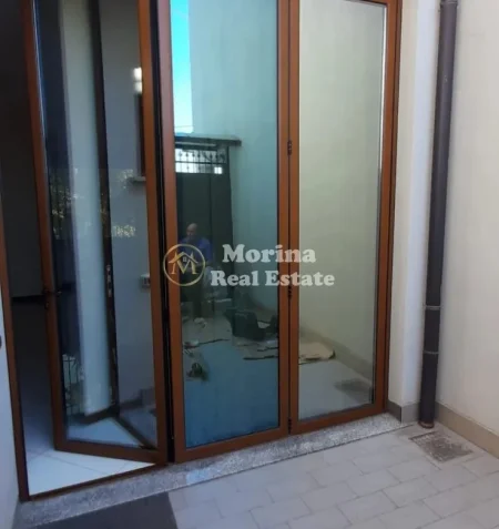 Tirane, jepet me qera garsonier Kati 3, 40 m² 300 € (Kinostudio)