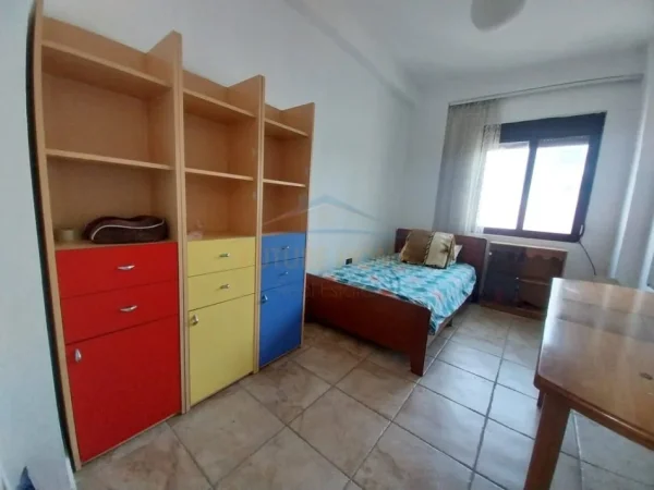 Tirane, jepet me qera apartament 3+1+Aneks+Ballkon Kati 6, 110 m² 700 € (Rruga Haxhi Dalliu prane Bulevardit te Ri)