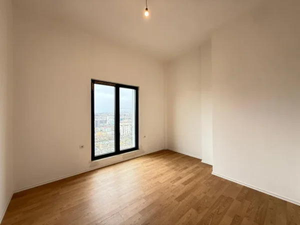 Tirane, shitet apartament 3+1+Ballkon Kati 13, 134 m² 420.000 € (Rruga e Barrikadave)