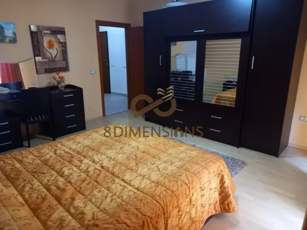 Tirane, jepet me qera apartament 2+1+Ballkon Kati 5, 124 m² 800 € (komuna e parisit)