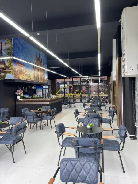 Tirane, jepet me qera ambjent biznesi Kati 0, 141 m² 1.100 € (5 MAJI)