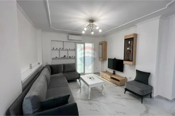 Tirane, jepet me qera apartament 2+1+Aneks+Ballkon Kati 5, 115 m² 1.200 € (Sheshi Willson)