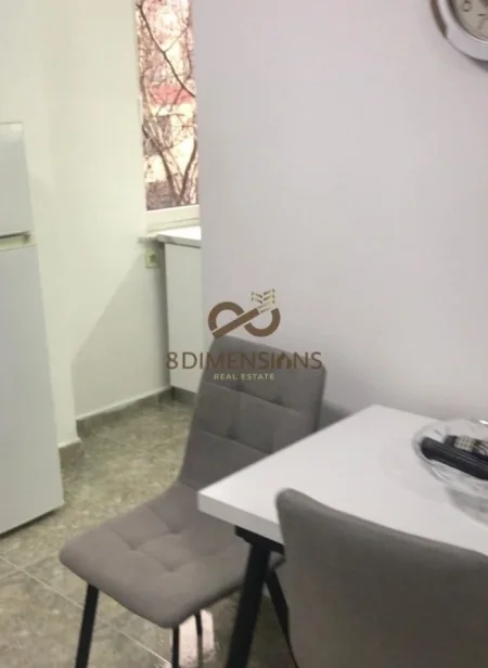 Tirane, jepet me qera apartament 2+1 Kati 4, 80 m² 550 € (rruga e dibres)