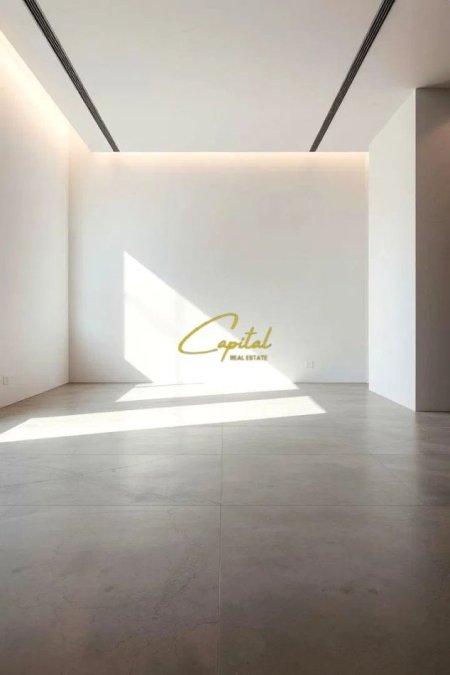 Tirane, jepet me qera dyqan Kati 0, 45 m² 300 € (KOMBINAT)