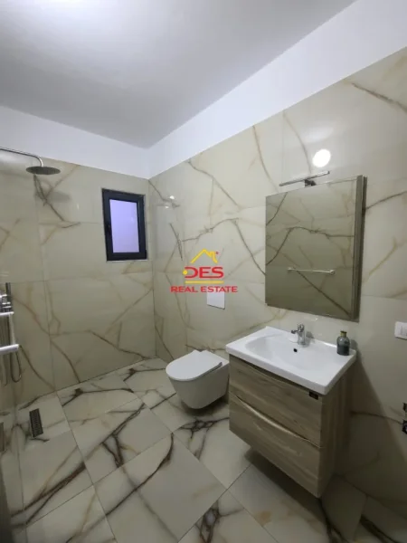 Vlore, shitet apartament 1+1+Ballkon Kati 9, 86 m² 160.000 € (Rruga Murat Tërbaçi)