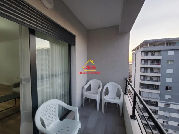 Vlore, shitet apartament 1+1+Ballkon Kati 9, 86 m² 160.000 € (Rruga Murat Tërbaçi)