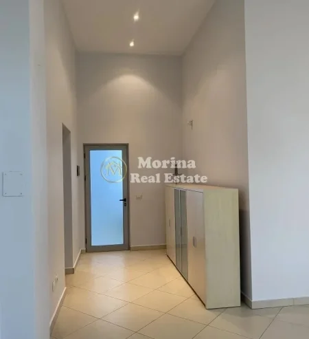 Tirane, shitet ambjent biznesi Kati 1, 40 m² 128.000 € (Rruga e Dibres)