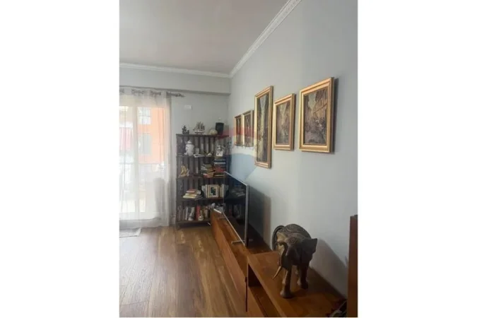 Tirane, jepet me qera apartament 2+1+Aneks+Ballkon Kati 6, 95 m² 800 € (Kompleksi Delijorgji)
