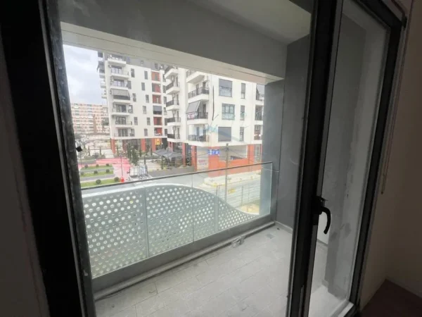 Tirane, jepet me qera apartament 2+1 Kati 2, 100 m² 800 € (DON BOSKO)