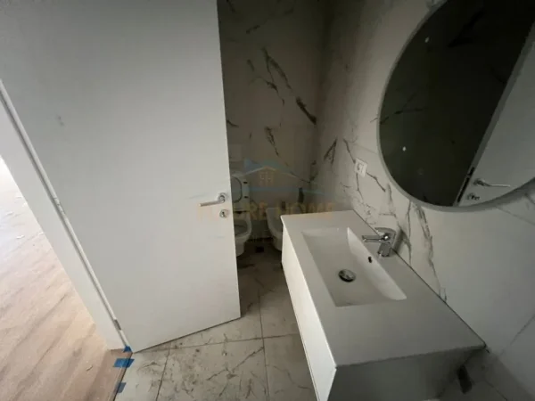 Tirane, jepet me qera apartament 2+1 Kati 2, 100 m² 800 € (DON BOSKO)