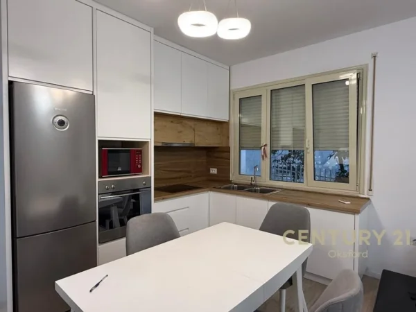 Tirane, jepet me qera apartament 1+1 Kati 2, 78 m² 580 € 