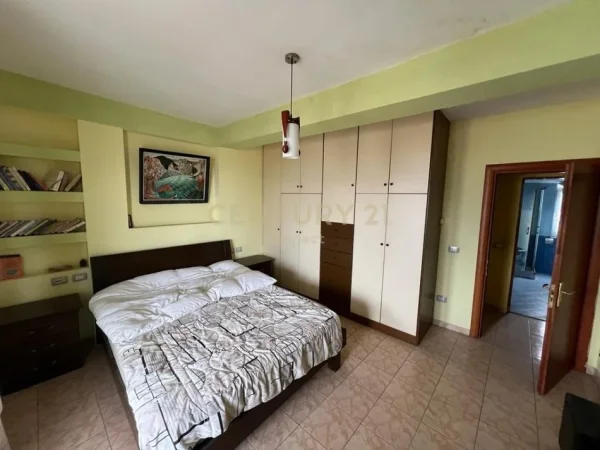 Tirane, shitet apartament+verande | Penthouse 3+1+Aneks+Ballkon Kati 4, 220 m² 323.500 € 