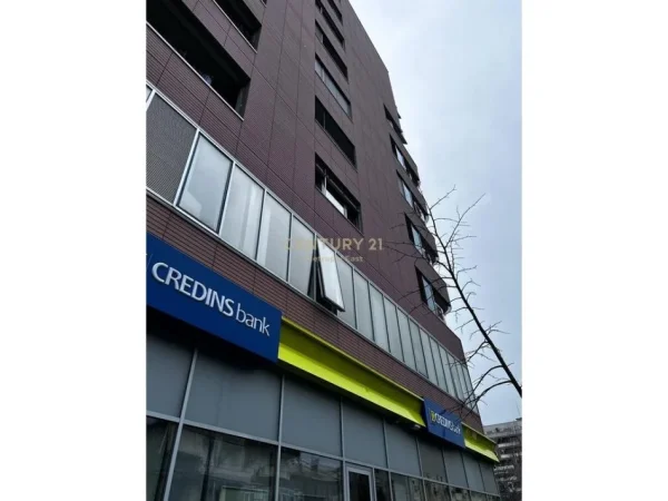 Tirane, jepet me qera ambjent biznesi Kati 1, 250 m² 3.500 € (Stadiumi Dinamo)