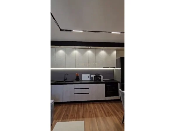 Tirane, shitet apartament 1+1 Kati 10, 65 m² 